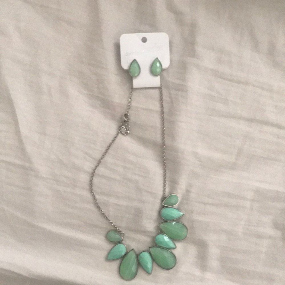 Charming Charlie statement necklace and earrings